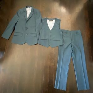 Boys River Island 3 piece suit - Blue in color